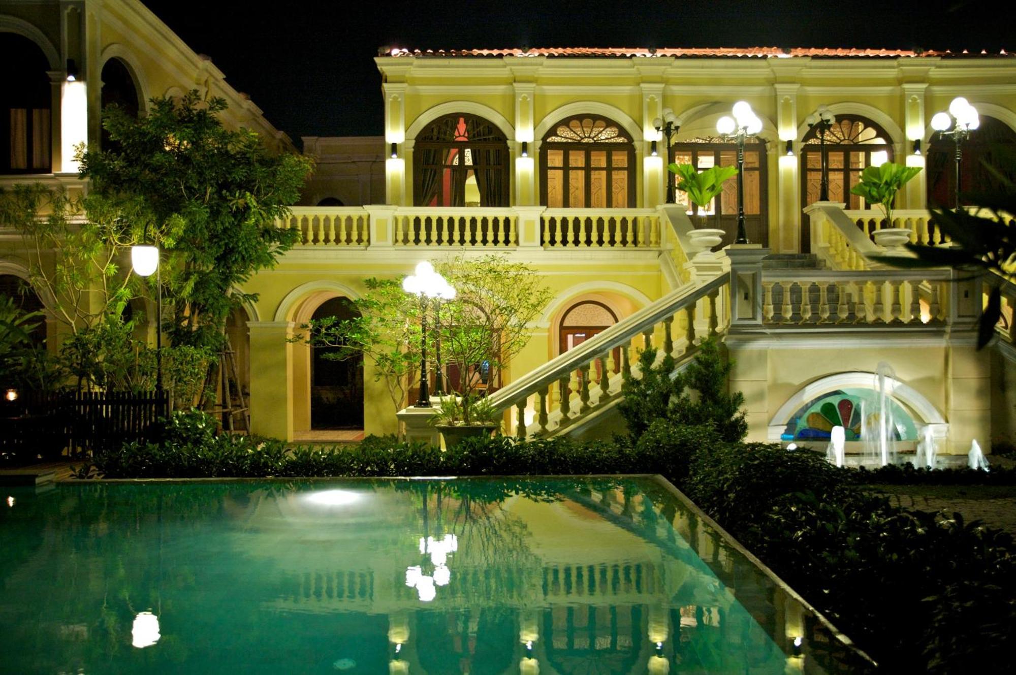 Отель Praya Palazzo (Adults Only) Бангкок Экстерьер фото