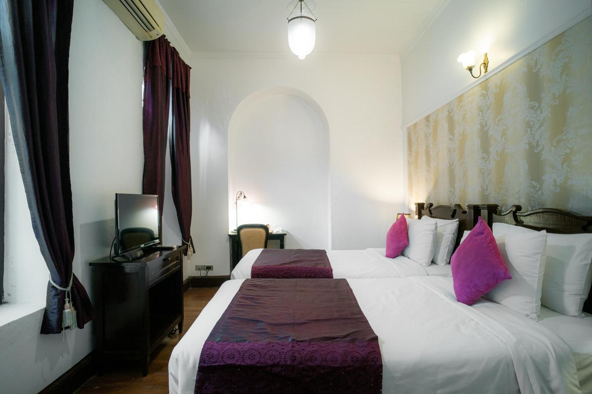 Отель Praya Palazzo (Adults Only) Бангкок Экстерьер фото