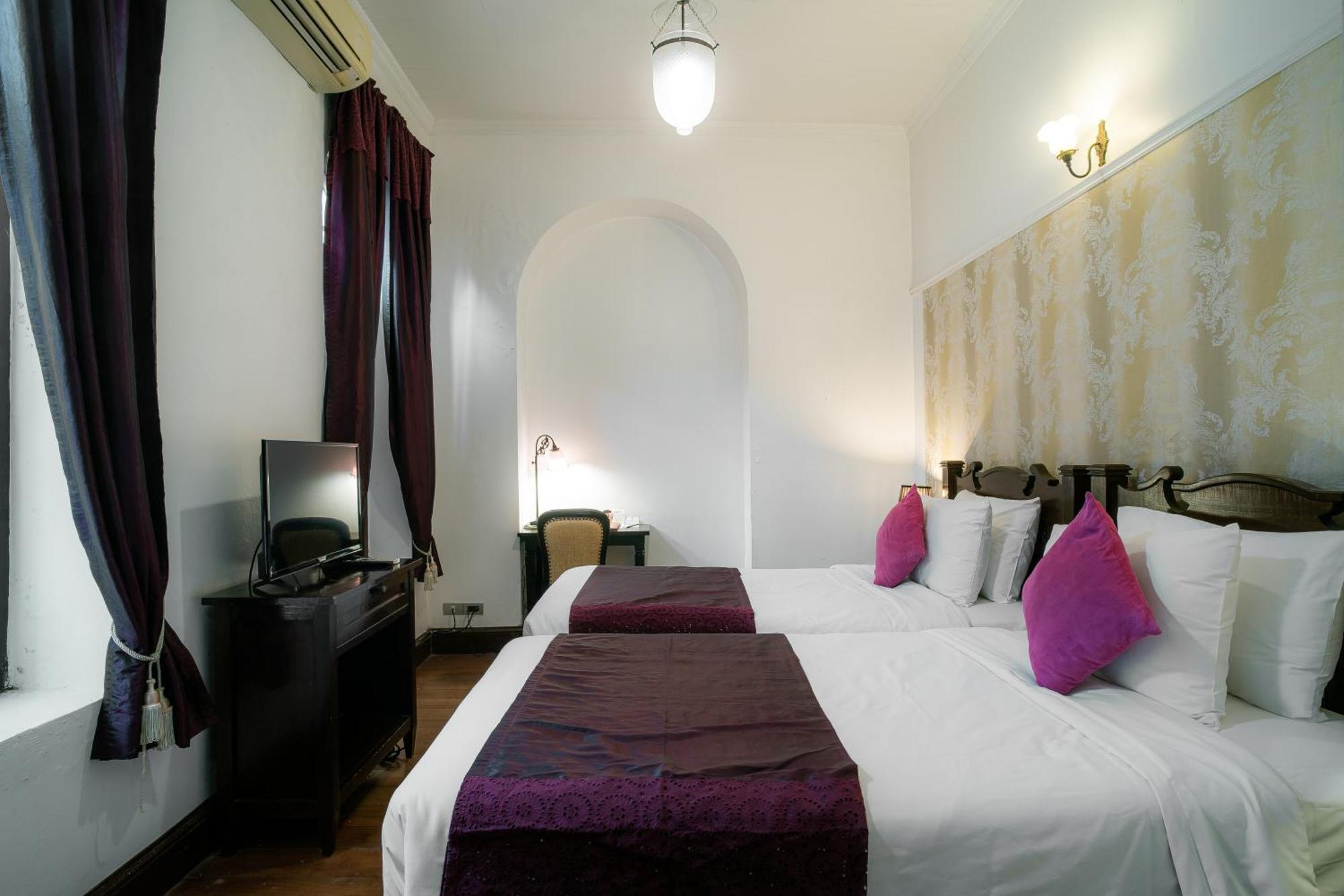 Отель Praya Palazzo (Adults Only) Бангкок Экстерьер фото