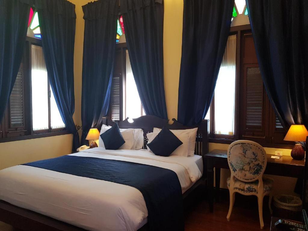 Отель Praya Palazzo (Adults Only) Бангкок Экстерьер фото