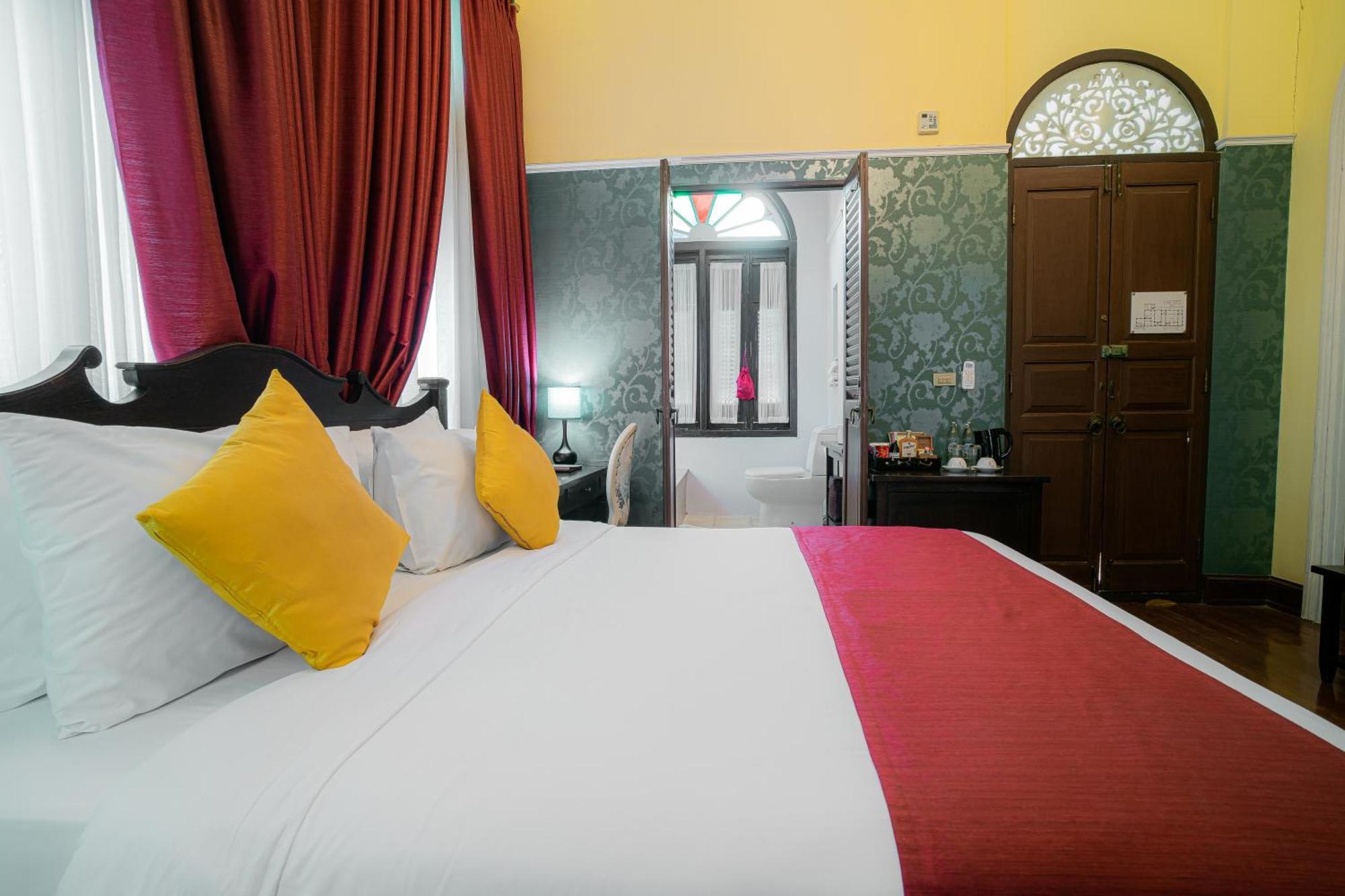 Отель Praya Palazzo (Adults Only) Бангкок Экстерьер фото