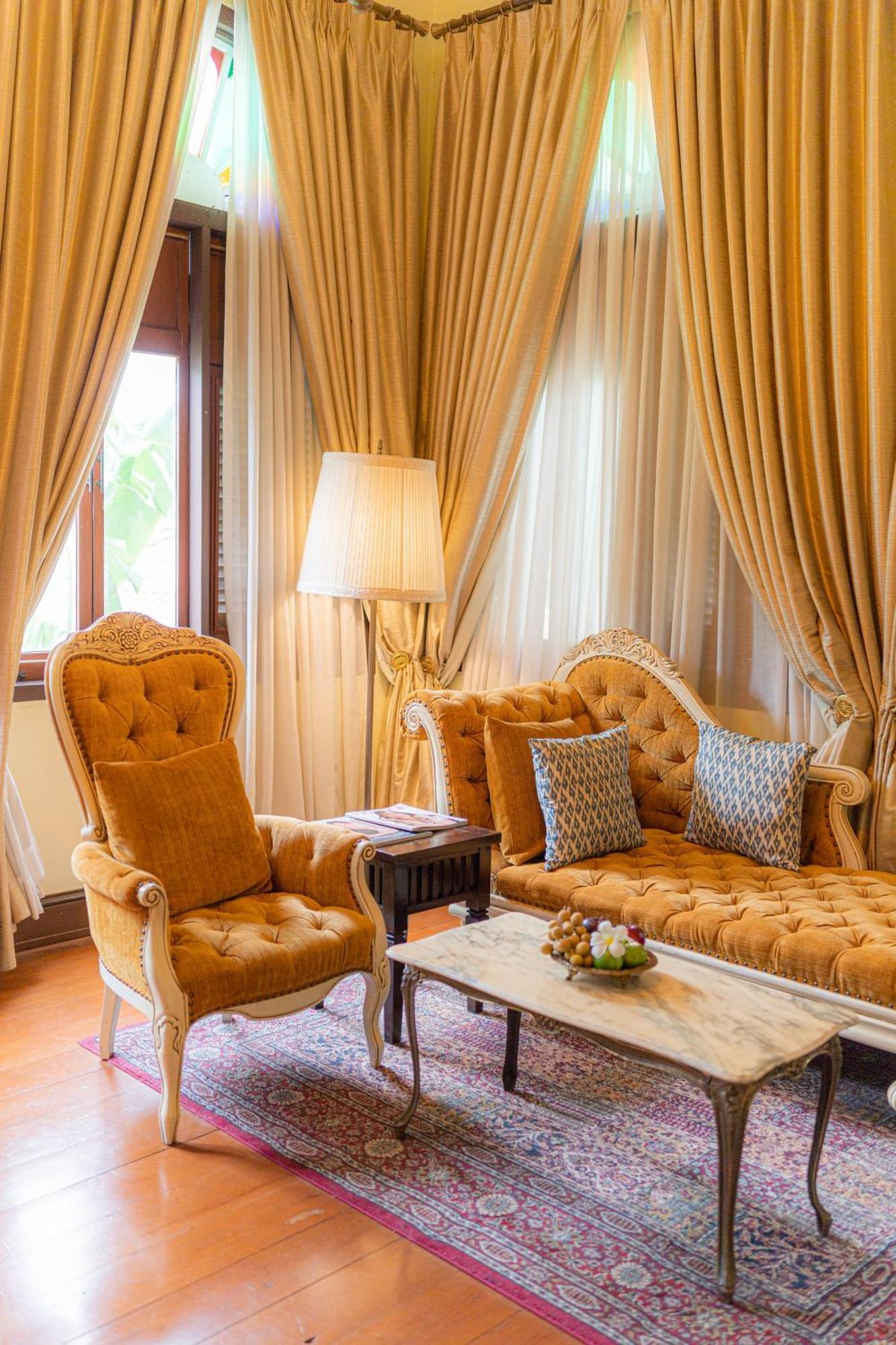 Отель Praya Palazzo (Adults Only) Бангкок Экстерьер фото