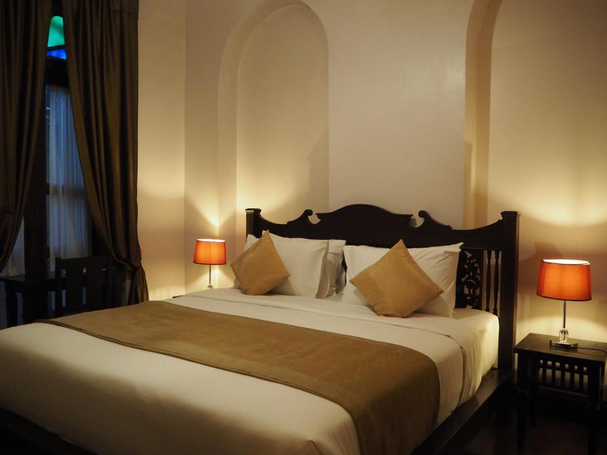 Отель Praya Palazzo (Adults Only) Бангкок Экстерьер фото
